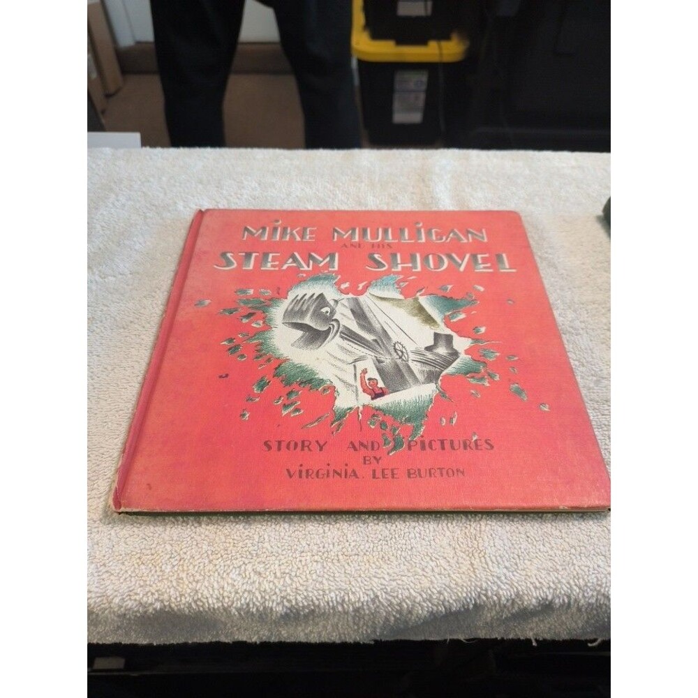Mike Mulligan and His Steam Shovel by Virginia Lee Burton (1939, Hardcover)
